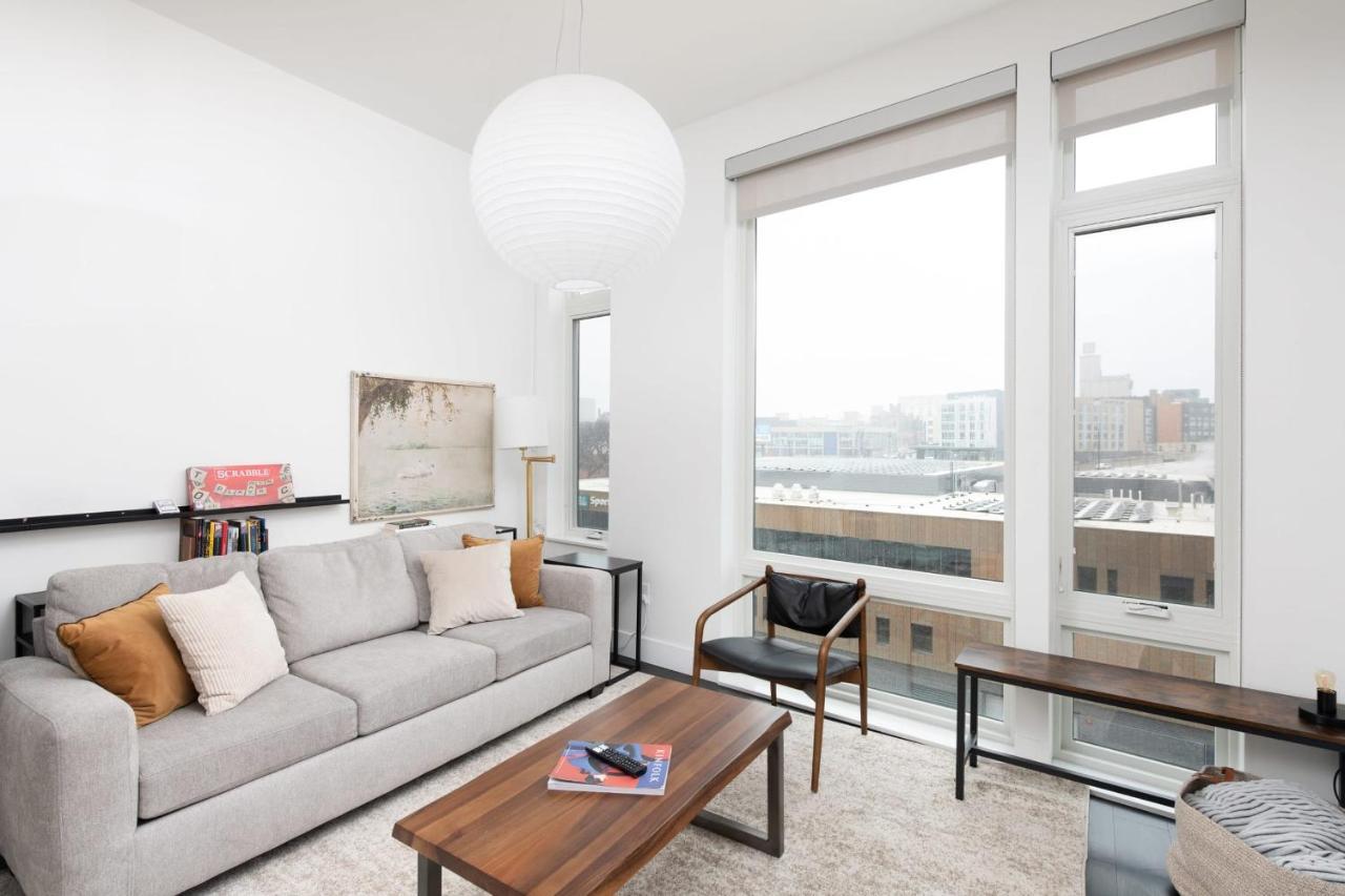 Modern 1Br Apt With Skywalk To Fiserv, Rooftop, And Parking Milwaukee Eksteriør billede